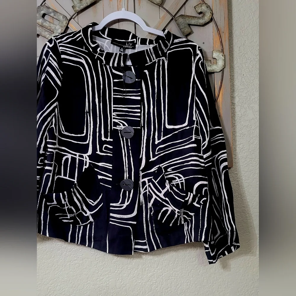 Liv By Habitat Print Modern Jacket Small NWOT